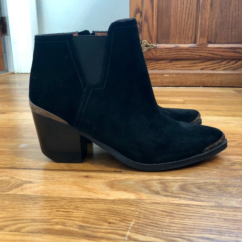 Overland Ladies Zipper Black Suede Ankle Boots